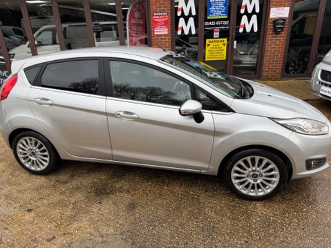 Ford Fiesta TITANIUM - AUTOMATIC 20