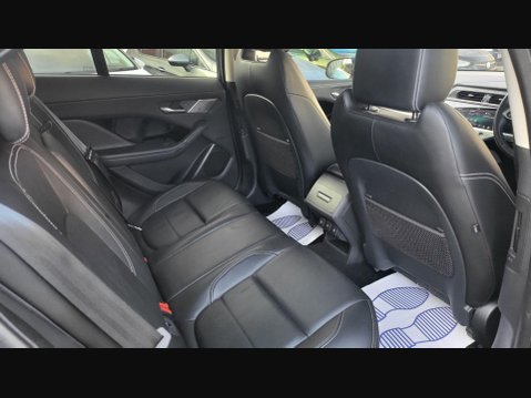 Jaguar I-Pace SE 17