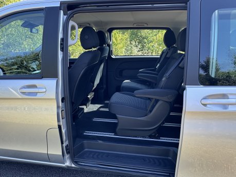 Mercedes-Benz V Class V300 D Auto Diesel LWB 6 Seater VAT Q Just 2000 miles 25