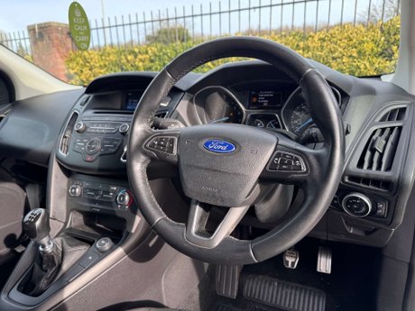 Ford Focus 1.0T EcoBoost Zetec S Euro 6 (s/s) 5dr 25