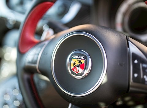 Abarth 695 Tributo Ferrari 16