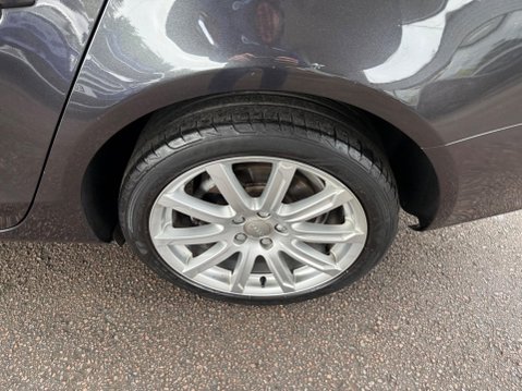 Audi A4 2.0 TDI SE Technik Euro 5 (s/s) 5dr 27