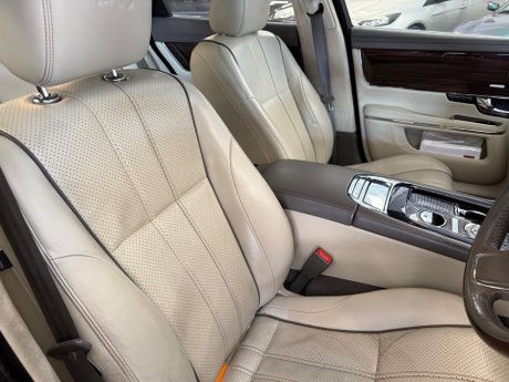 Jaguar XJ 3.0d V6 Portfolio Auto Euro 5 4dr 12