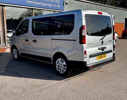 Renault Trafic 2.0 Trafic Sport Energy dCi 5dr 11