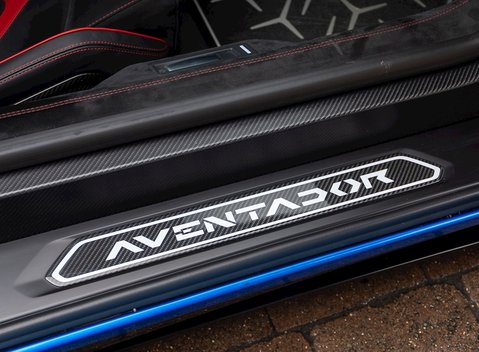 Lamborghini Aventador SV LP 750-4 Coupe 22