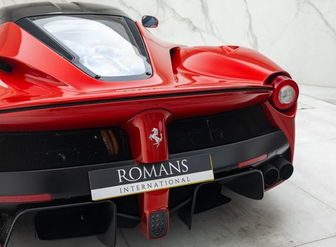 Ferrari LaFerrari 36
