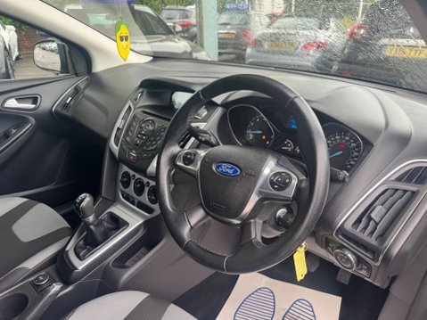Ford Focus 1.6 Zetec Euro 5 5dr 26