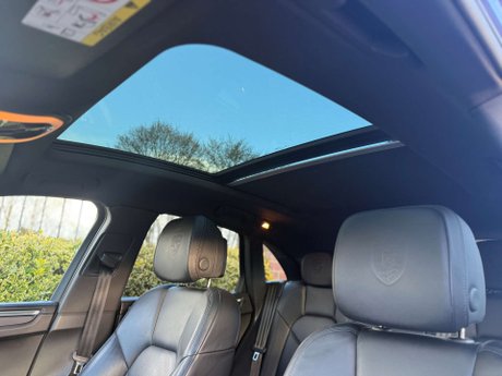 Porsche Macan 2.0 Macan Semi-Auto 4WD 5dr 49