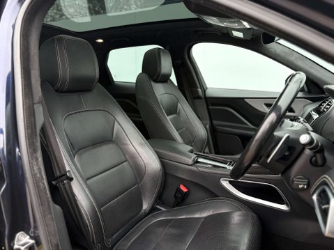 Jaguar F-Pace 2.0 F-Pace R-Sport AWD D Auto 4WD 5dr 26