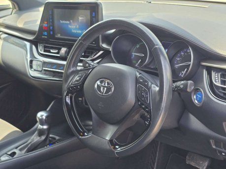 Toyota C-HR 1.8 VVT-h Icon SUV 5dr Petrol Hybrid CVT Euro 6 (s/s) (122 ps) 34