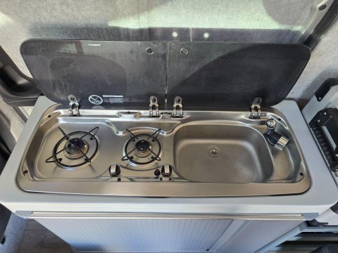Mercedes-Benz Vito Camper Van 21