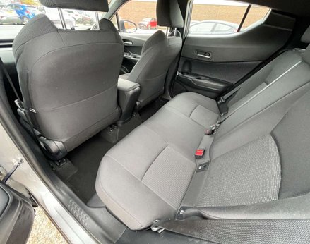 Toyota C-HR 1.8 C-HR Icon HEV CVT 5dr 56