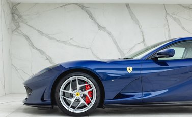 Ferrari 812 Superfast 30