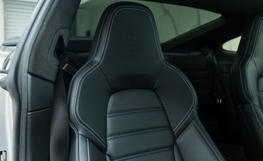 Porsche 911 Turbo S (992) 16