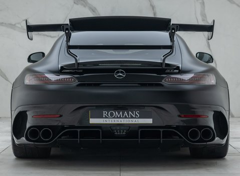 Mercedes-Benz Amg GT BLACK SERIES 8
