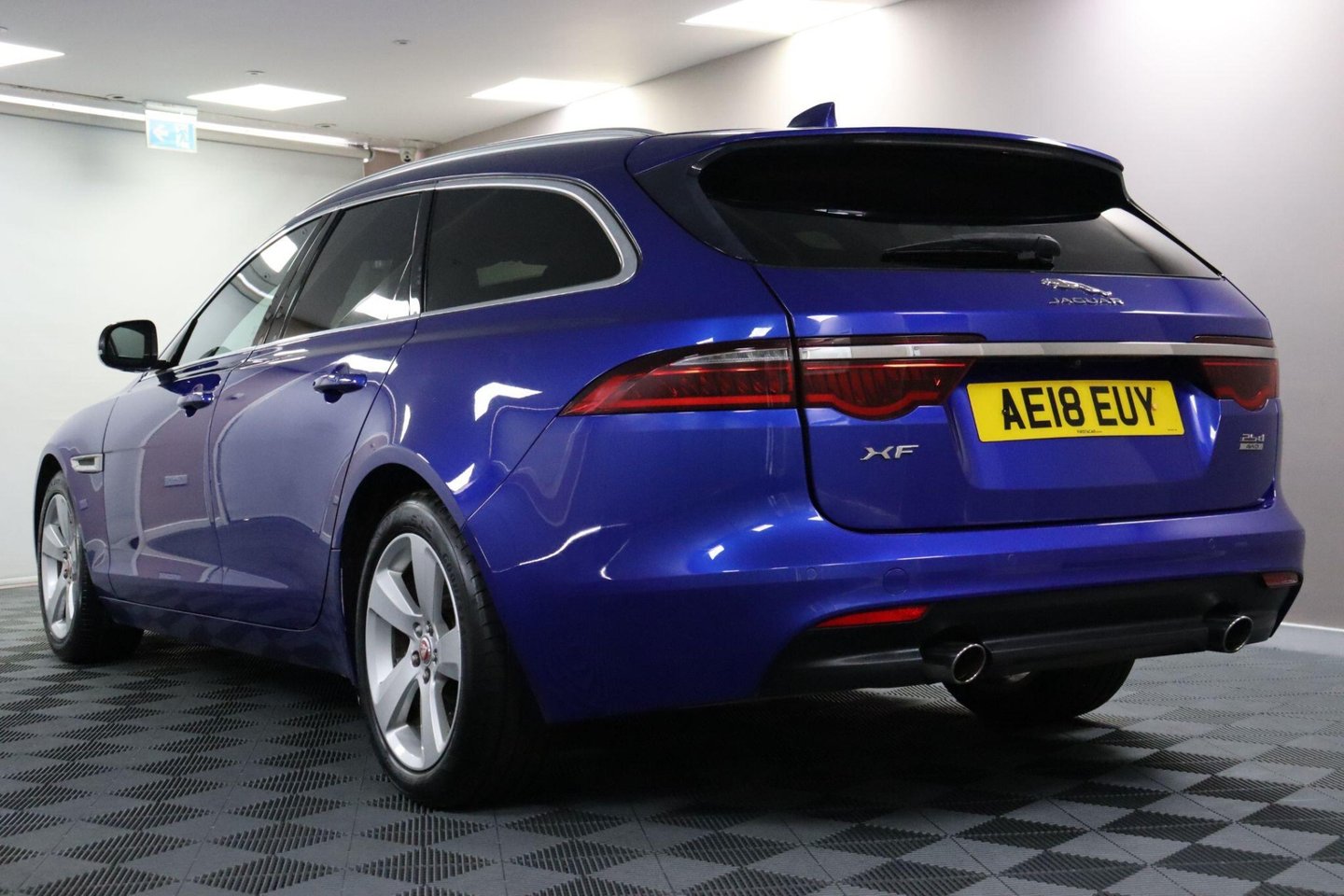 2018 Jaguar XF — image 21