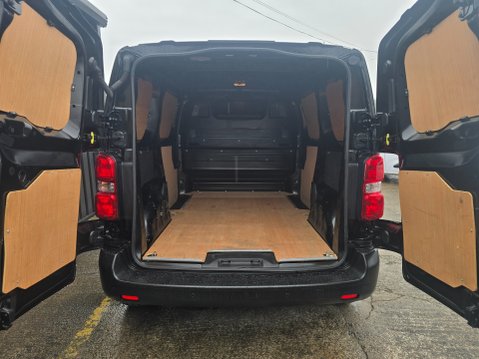 Vauxhall Vivaro L1H1 3100 DYNAMIC S/S 7