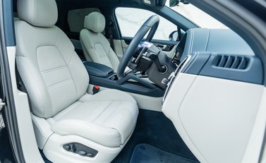 Porsche Cayenne V6 E-Hybrid 11