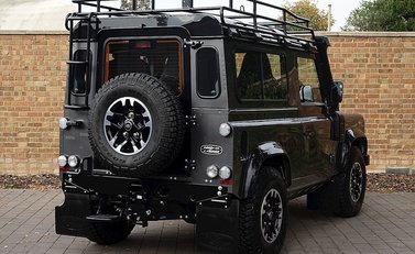 Land Rover 90 Adventure 14