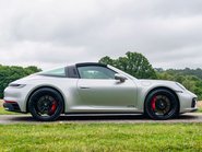 Porsche 911 Targa 4 GTS PDK 24
