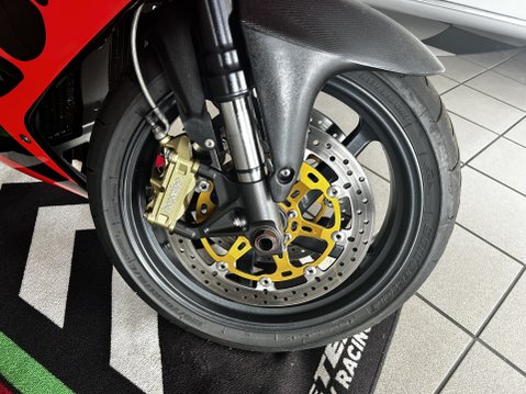 Aprilia RSV RSV MILLE 04 7