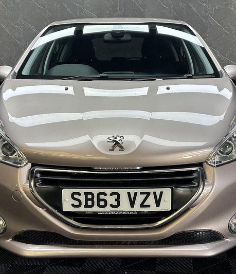 Peugeot 208 1.6 VTi Allure Hatchback 5dr Petrol Auto Euro 5 (120 ps)
