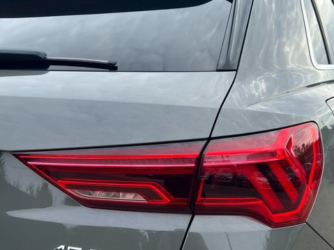 Audi Q3 TFSI QUATTRO S LINE 19