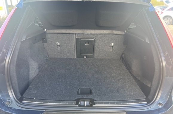 Volvo XC40 2.0 T4 INSCRIPTION PRO AUTO PETROL 44