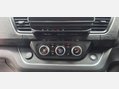 Renault Trafic EXTRA SPORT LL30 L2 H1 DCIV CREW VAN 2.0 DCI 150ps EU6 21