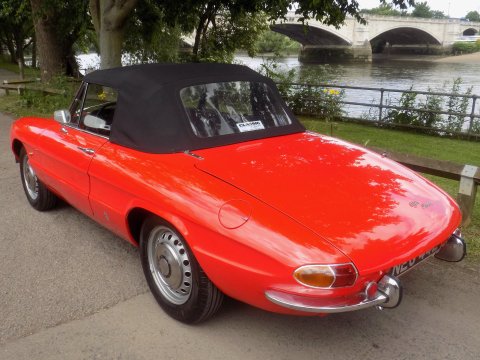 Alfa Romeo Spider 1600 Duetto 8