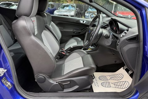 Ford Fiesta ST-2 - 8 SERVICES -NEW MOT -HEATED SEATS -KEYLESS -JUST SERVICED 14