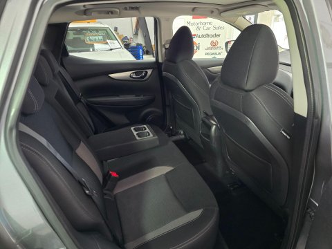 Nissan Qashqai 1.5 dCi N-Connecta Euro 6 (s/s) 5dr 16