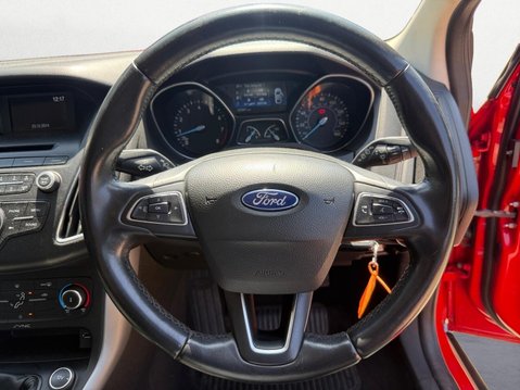 Ford Focus 1.0T EcoBoost Zetec Euro 6 (s/s) 5dr 17