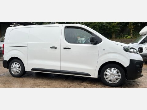 Vauxhall Vivaro 1.5 Turbo D 2700 Dynamic Panel Van 6dr Diesel Manual L1 H1 Euro 6 (s/s) (10 7