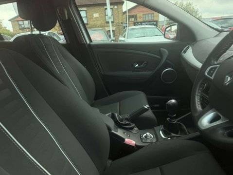Renault Megane 1.6 16V Dynamique TomTom Hatchback 5dr Petrol Manual Euro 5 (110 ps) 13