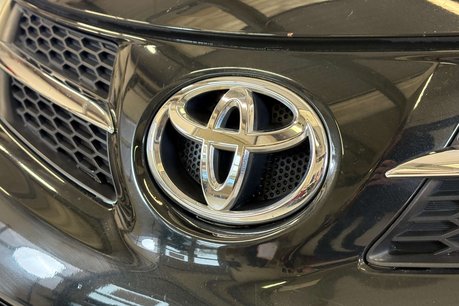 Toyota Rav4 2.2 D-4D Invincible SUV 5dr Diesel Manual 4WD Euro 5 (150 ps) 19