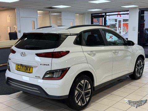 Hyundai KONA 64kWh Premium Auto 5dr (10.5kW Charger) 4