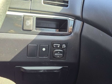 Toyota Estima Auto+Petrol+LowMiles+7Seater 26