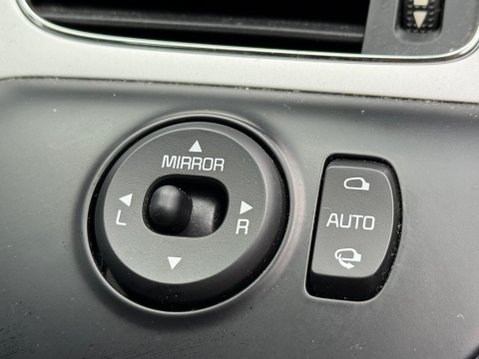 Kia Ceed 1.6 CRDi EcoDynamics 2 Euro 5 (s/s) 5dr 9