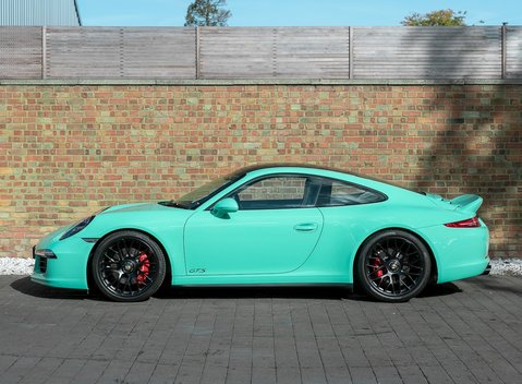 Porsche 911 (991) Carrera GTS 2