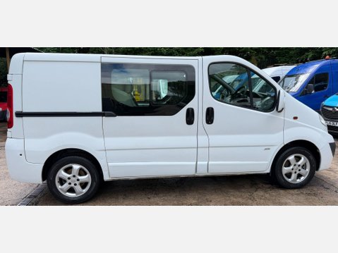 Vauxhall Vivaro 2.0 2900 CDTi Sportive Crew Van 5dr Diesel Manual FWD L1 (195 g/km, 113 bhp 18