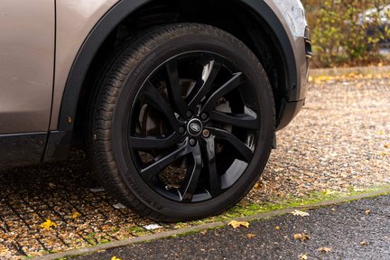 Land Rover Discovery Sport TD4 HSE LUXURY 12