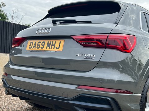 Audi Q3 TFSI QUATTRO S LINE 18