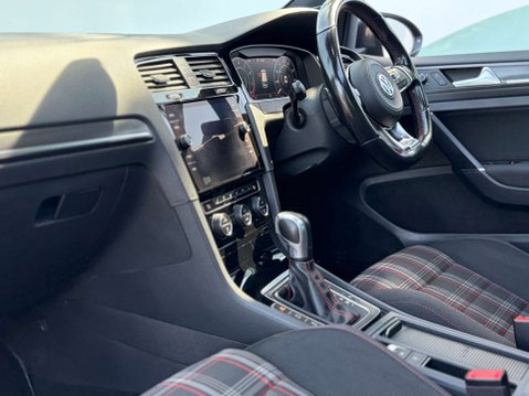Volkswagen Golf 2.0 Golf GTi Performance TSi Semi-Auto 5dr 62