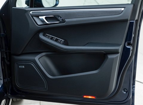 Porsche Macan GTS 22