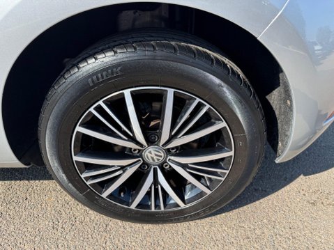 Volkswagen Golf SE TSI 27