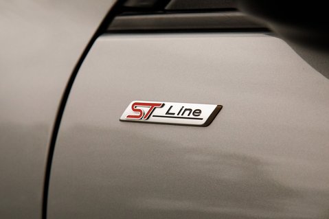 Ford Kuga ST-LINE X 11