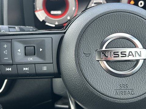 Nissan Qashqai 1.3 DiG-T MH 158 Tekna 5dr 28