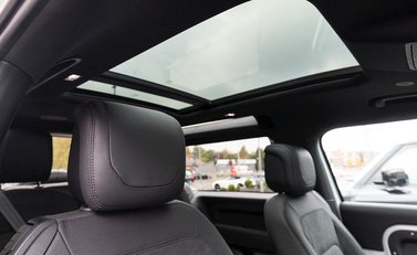 Land Rover Defender 90 V8 14