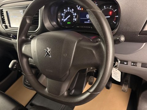 Peugeot Expert 2.0 BlueHDi 1400 Professional Standard Panel Van MWB Euro 6 (s/s) 6dr 24